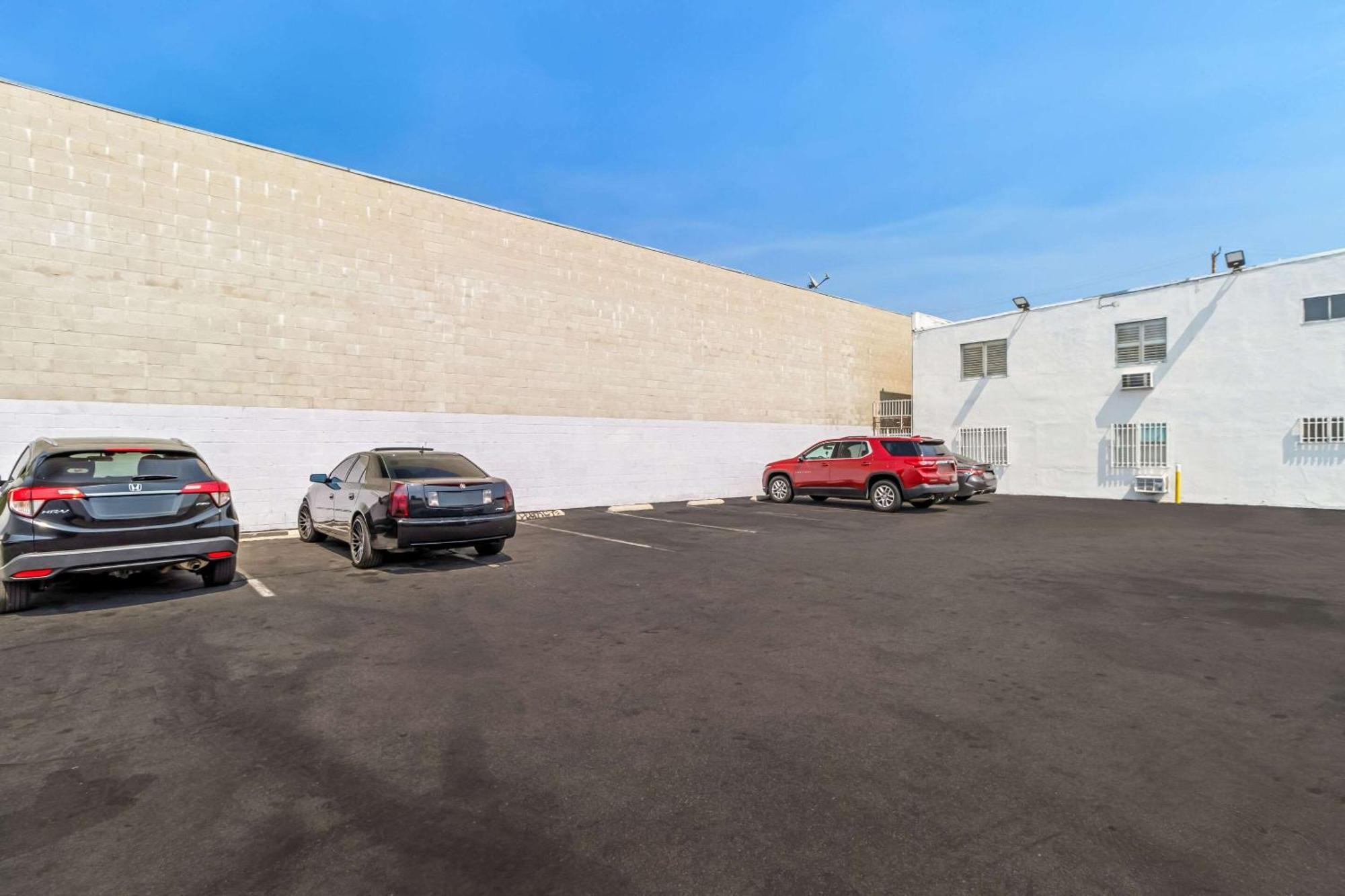 Rodeway Inn & Suites North Hollywood Burbank Airport - Universal Area Los Angeles Dış mekan fotoğraf